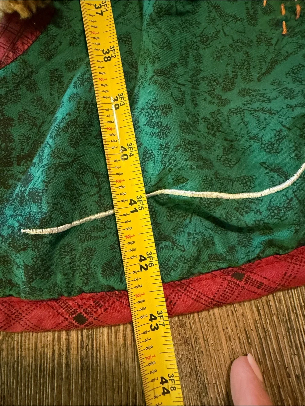 Vintage Primitive Country Christmas Tree Skirt 43” Folk Art Angel Appliqué 90’s